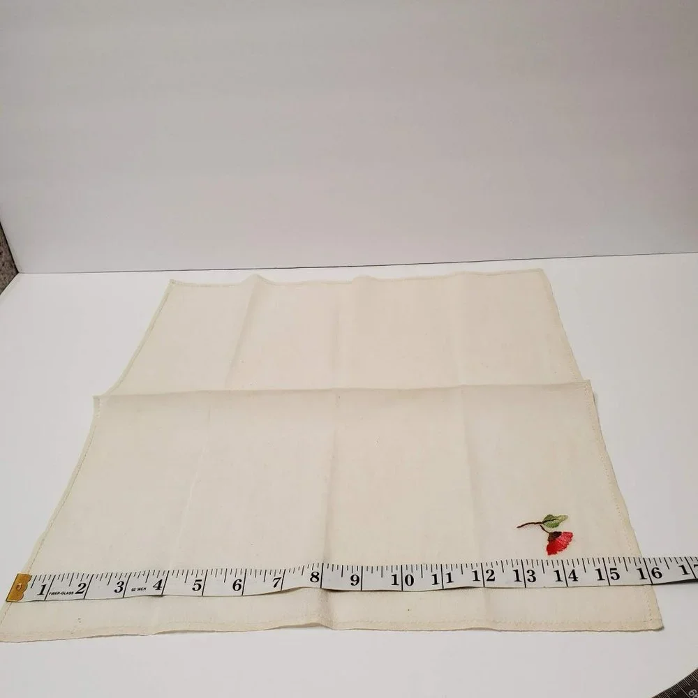 Vintage Embroidered Guest Towel, Fingertip Towel, Hand Embroidery, Floral Linen